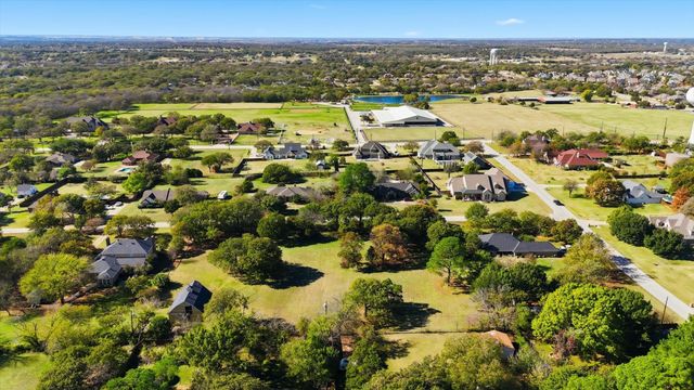 370 Oakview Drive, Double Oak, TX 75077