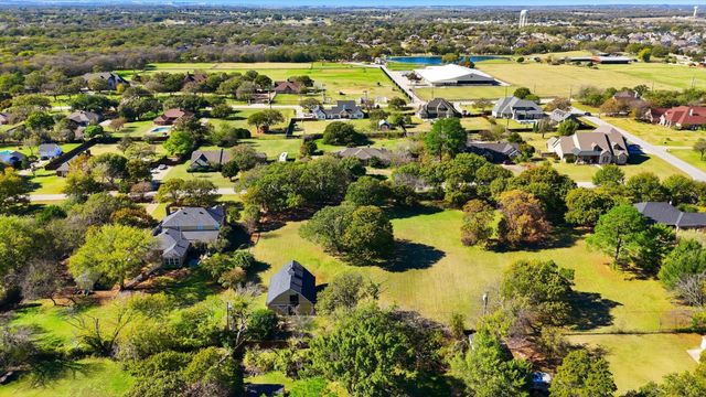 370 Oakview Drive, Double Oak, TX 75077