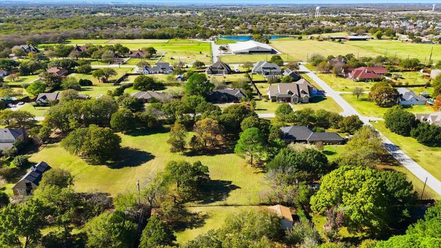 370 Oakview Drive, Double Oak, TX 75077