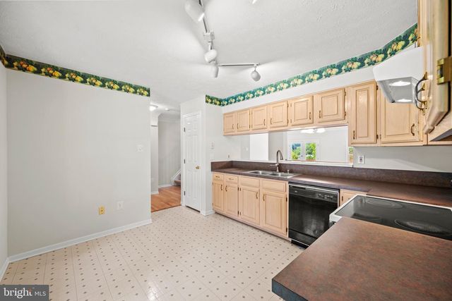 2724 QUARRY HEIGHTS WAY, Baltimore, MD 21209