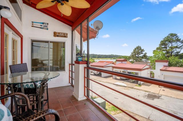 22547 Bayview Circle, Huntsville, TX 77320