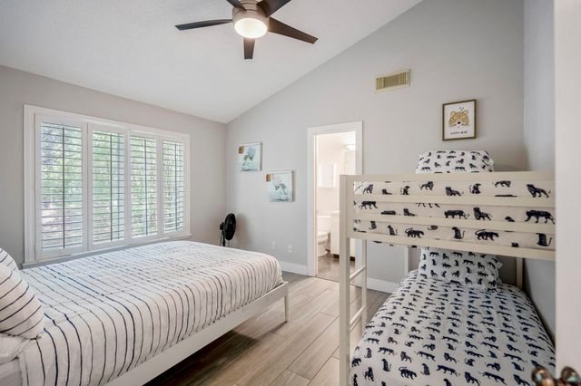 22547 Bayview Circle, Huntsville, TX 77320