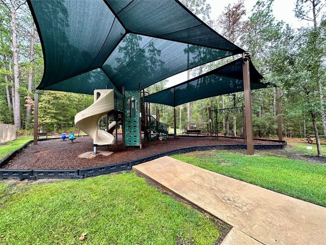 22547 Bayview Circle, Huntsville, TX 77320