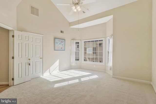 8847 ASHGROVE HOUSE LN, Vienna, VA 22182