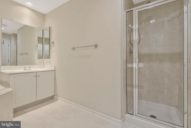 8847 ASHGROVE HOUSE LN, Vienna, VA 22182