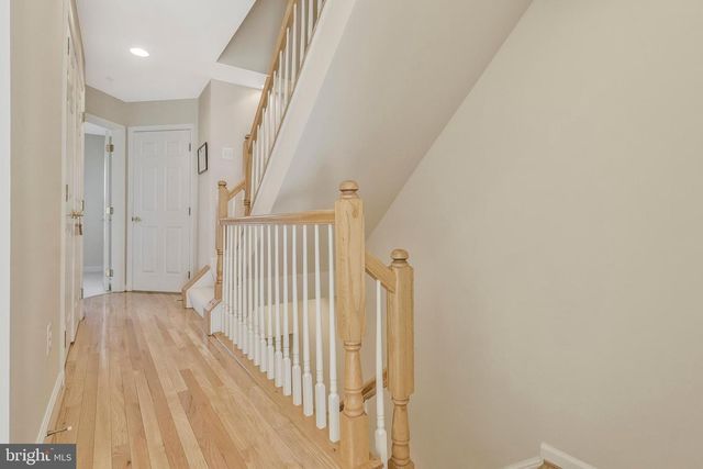 8847 ASHGROVE HOUSE LN, Vienna, VA 22182