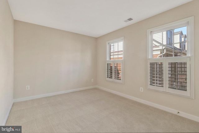 8847 ASHGROVE HOUSE LN, Vienna, VA 22182