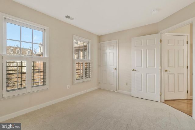 8847 ASHGROVE HOUSE LN, Vienna, VA 22182