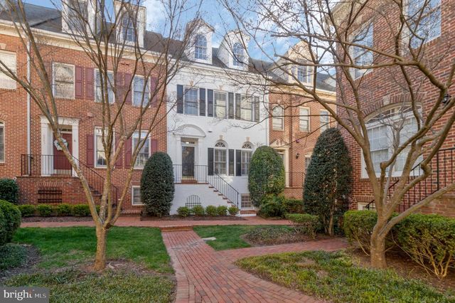 8847 ASHGROVE HOUSE LN, Vienna, VA 22182