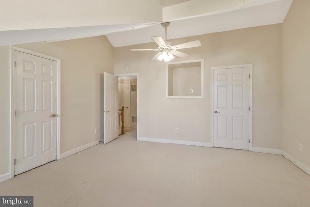 8847 ASHGROVE HOUSE LN, Vienna, VA 22182