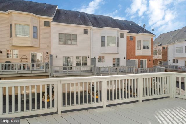 8847 ASHGROVE HOUSE LN, Vienna, VA 22182