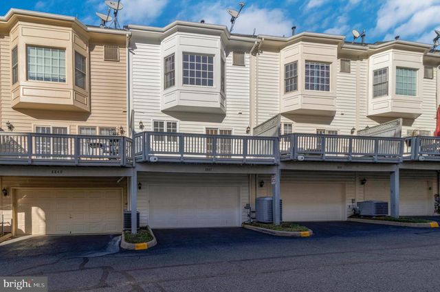 8847 ASHGROVE HOUSE LN, Vienna, VA 22182