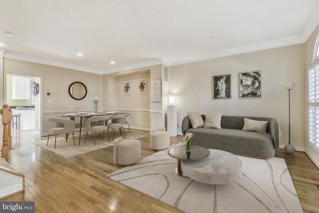 8847 ASHGROVE HOUSE LN, Vienna, VA 22182
