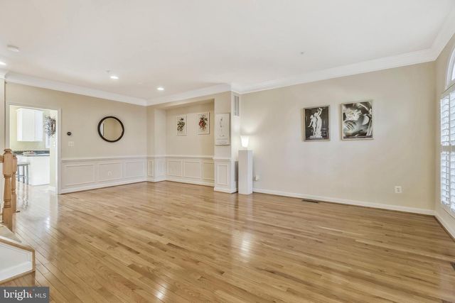 8847 ASHGROVE HOUSE LN, Vienna, VA 22182
