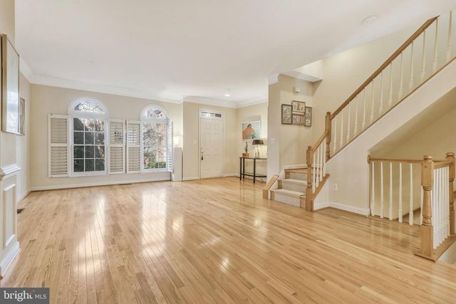 8847 ASHGROVE HOUSE LN, Vienna, VA 22182