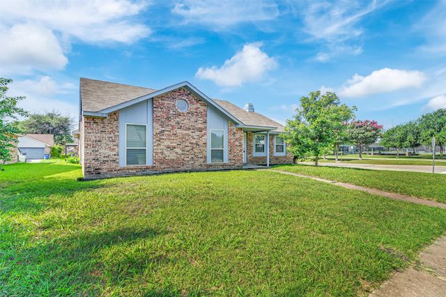 1300 Rivercrest Boulevard, Allen, TX 75002