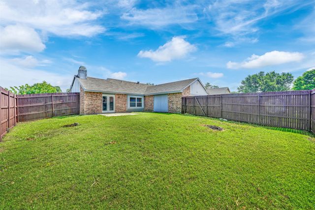1300 Rivercrest Boulevard, Allen, TX 75002