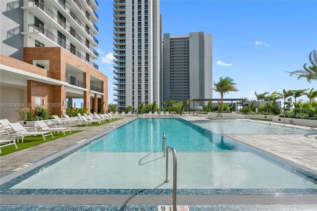 16395 Biscayne Blvd 1309, North Miami Beach, FL 33160