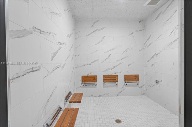 16395 Biscayne Blvd 1309, North Miami Beach, FL 33160