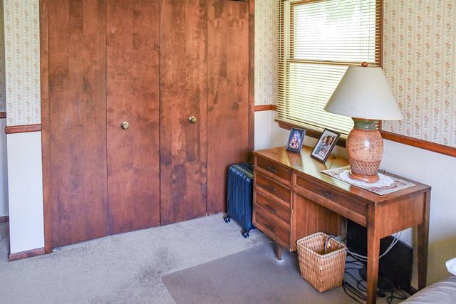 3056 S Glenway Drive, Bay City, MI 48706