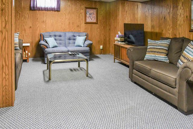 3056 S Glenway Drive, Bay City, MI 48706
