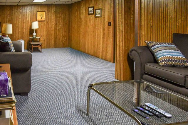 3056 S Glenway Drive, Bay City, MI 48706