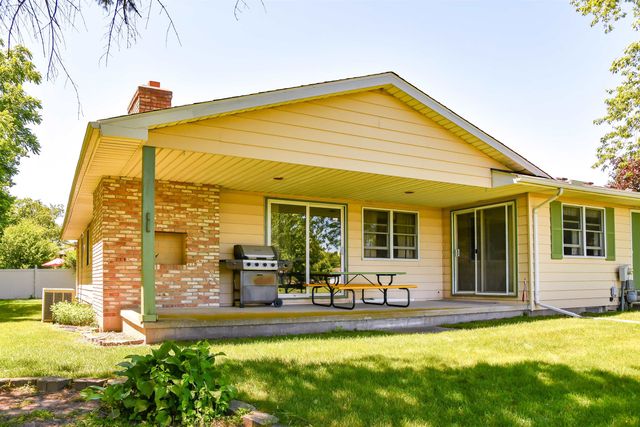 3056 S Glenway Drive, Bay City, MI 48706