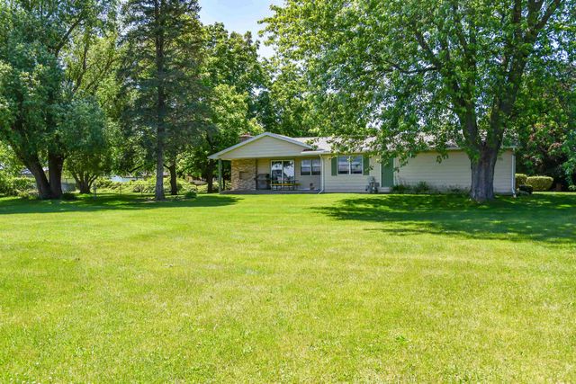 3056 S Glenway Drive, Bay City, MI 48706