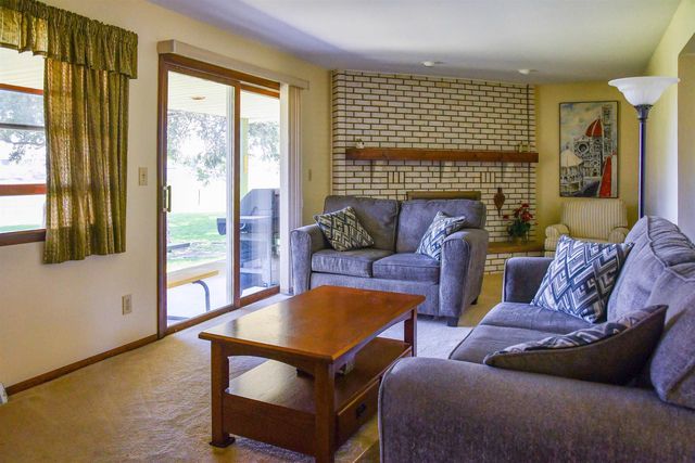 3056 S Glenway Drive, Bay City, MI 48706