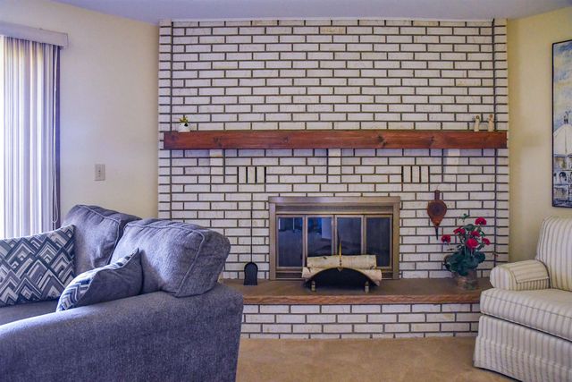 3056 S Glenway Drive, Bay City, MI 48706
