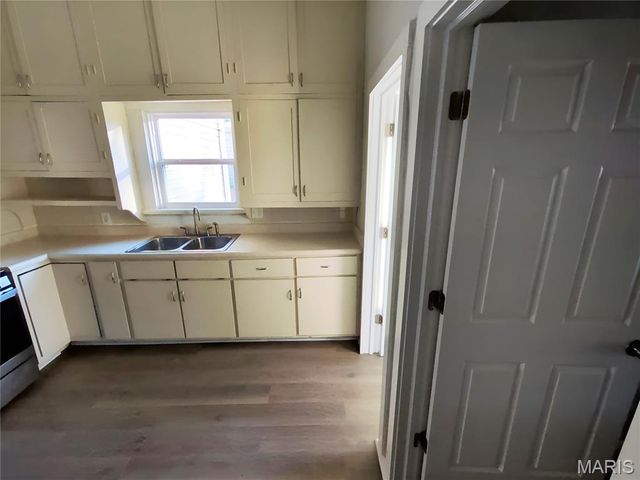 809 S Missouri, Springfield, MO 65806