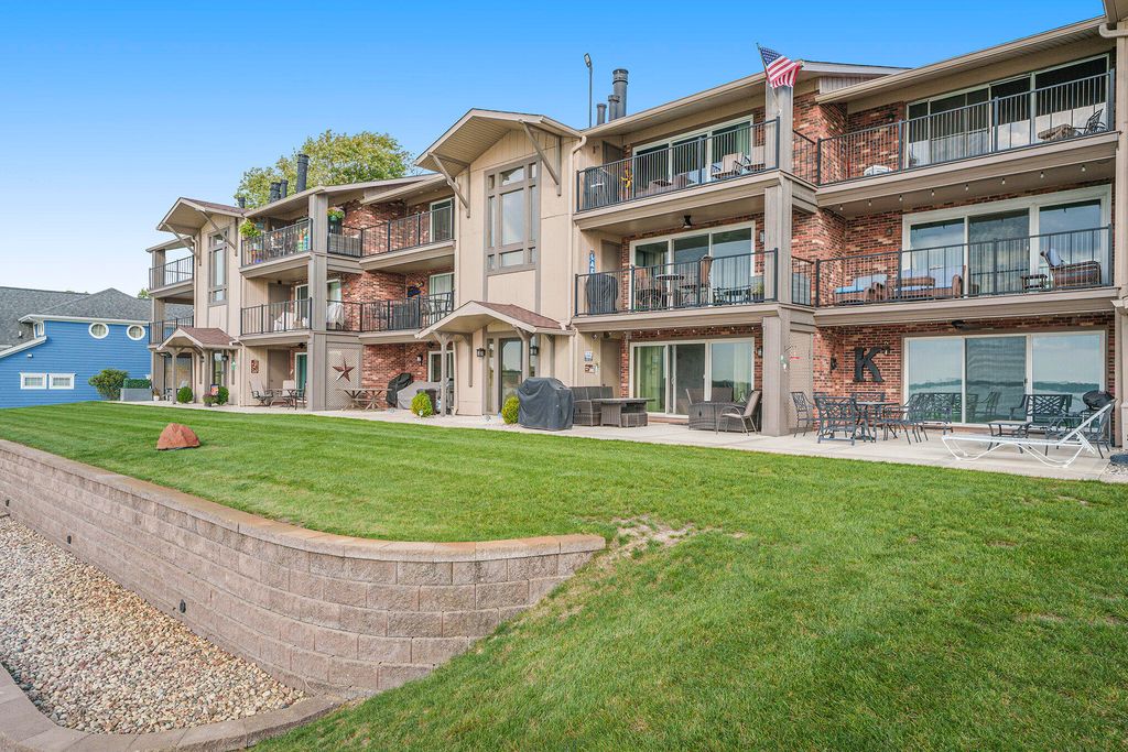 8125 Lake Shore Drive 5, Cedar Lake, IN 46303