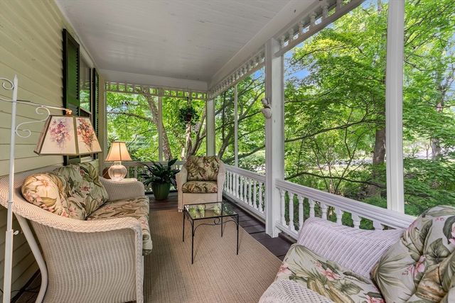 11 Concord Road, Wayland, MA 01778