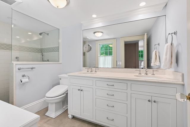 11 Concord Road, Wayland, MA 01778