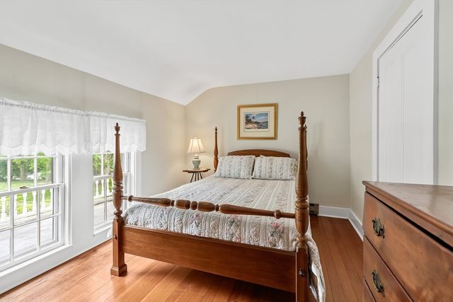 11 Concord Road, Wayland, MA 01778