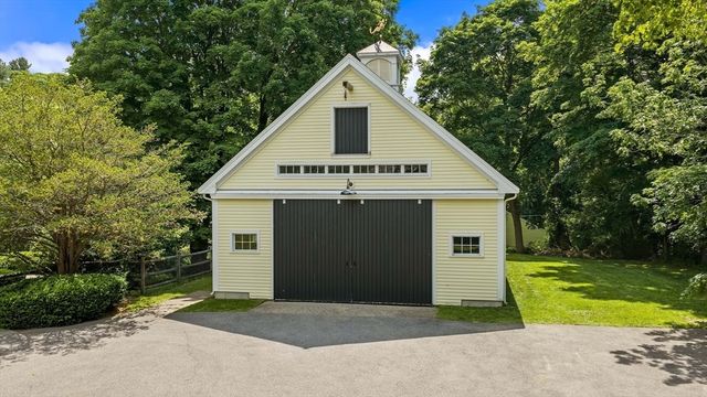 11 Concord Road, Wayland, MA 01778