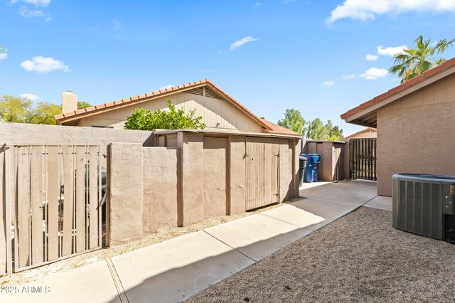 5552 E Enrose Street, Mesa, AZ 85205