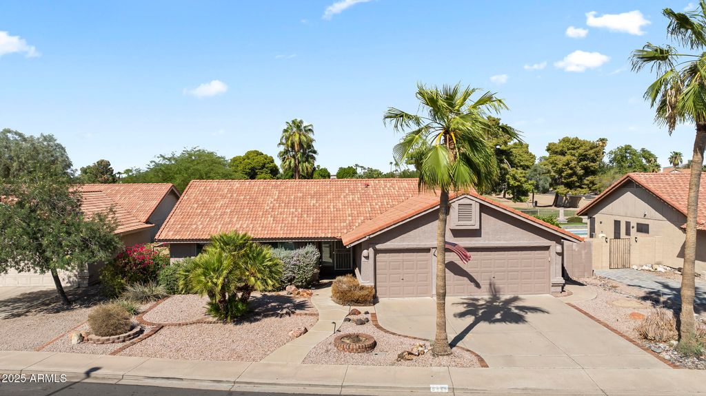 5552 E Enrose Street, Mesa, AZ 85205