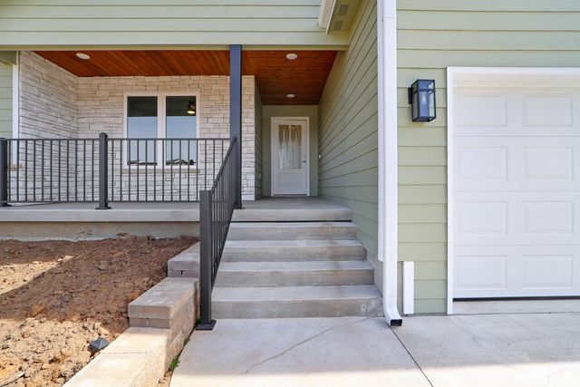 4026 Scenic Crossing, Manhattan, KS 66503