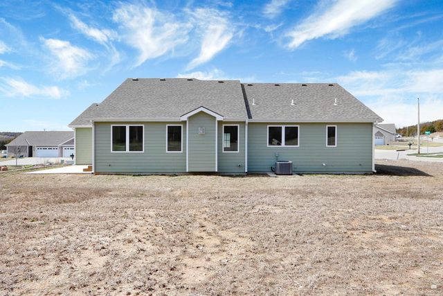 4026 Scenic Crossing, Manhattan, KS 66503
