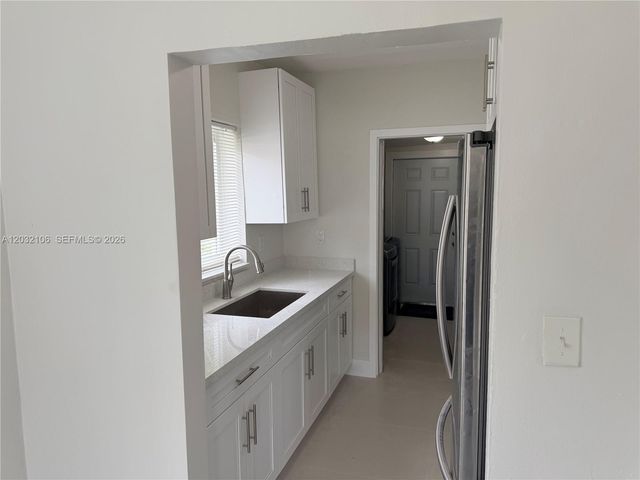 1181 NW 100th St, Miami, FL 33150