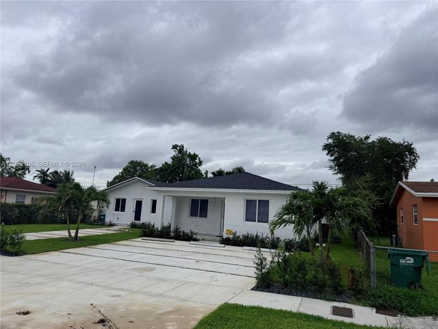 1181 NW 100th St, Miami, FL 33150