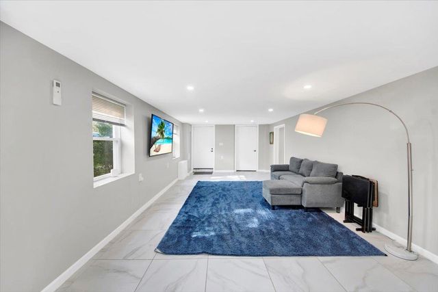 176 Edgepark Road, White Plains, NY 10603