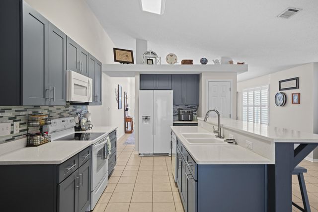 1731 Ivalea Circle, Navarre, FL 32566