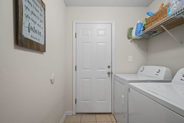 1731 Ivalea Circle, Navarre, FL 32566