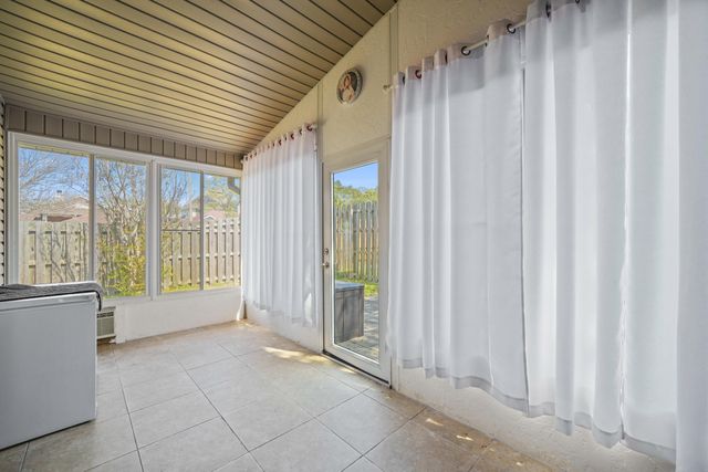 1731 Ivalea Circle, Navarre, FL 32566