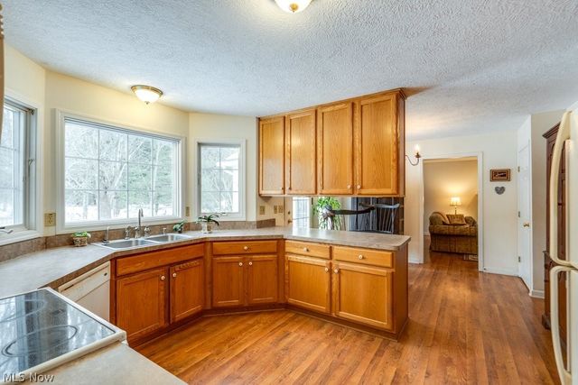 136 Taylor Road, Barberton, OH 44203