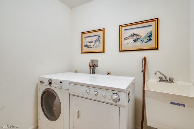 136 Taylor Road, Barberton, OH 44203