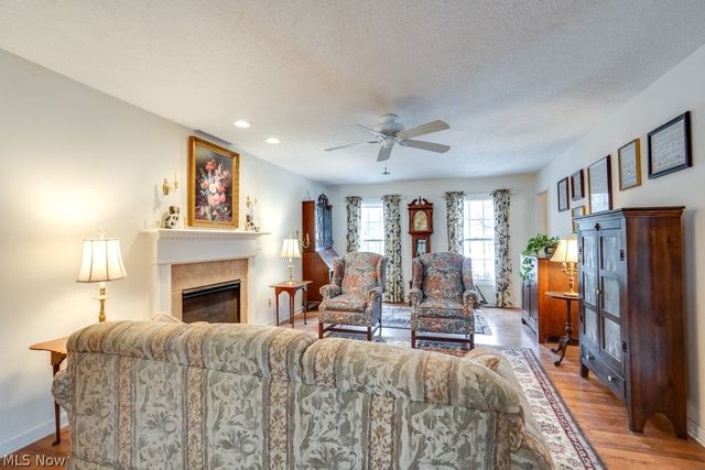 136 Taylor Road, Barberton, OH 44203