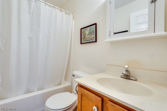 136 Taylor Road, Barberton, OH 44203